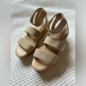 Madden Girl Women's Tan Platform Sandals